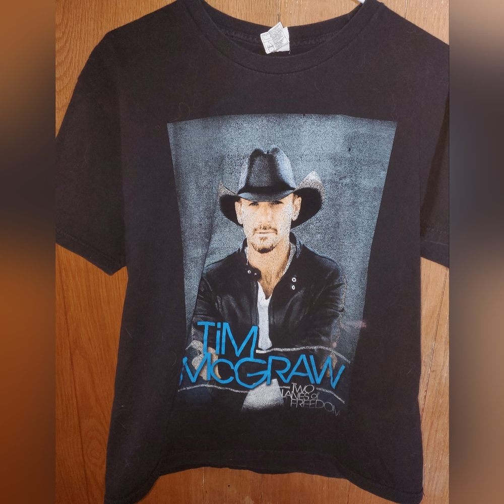 Tim McGraw Two Lanes of Freedom 2013 Tour T-Shirt